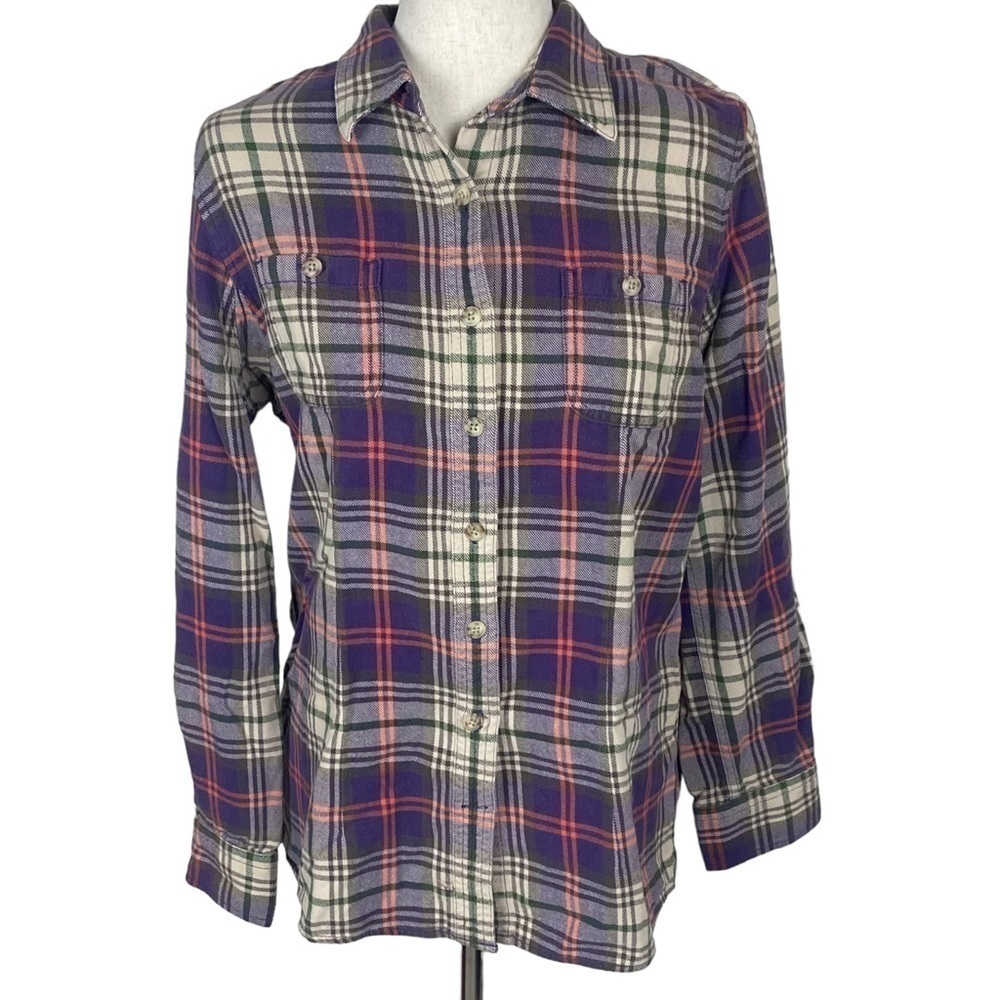 Duluth Trading Co. flannel plaid  women’s button down size M camping, hiking